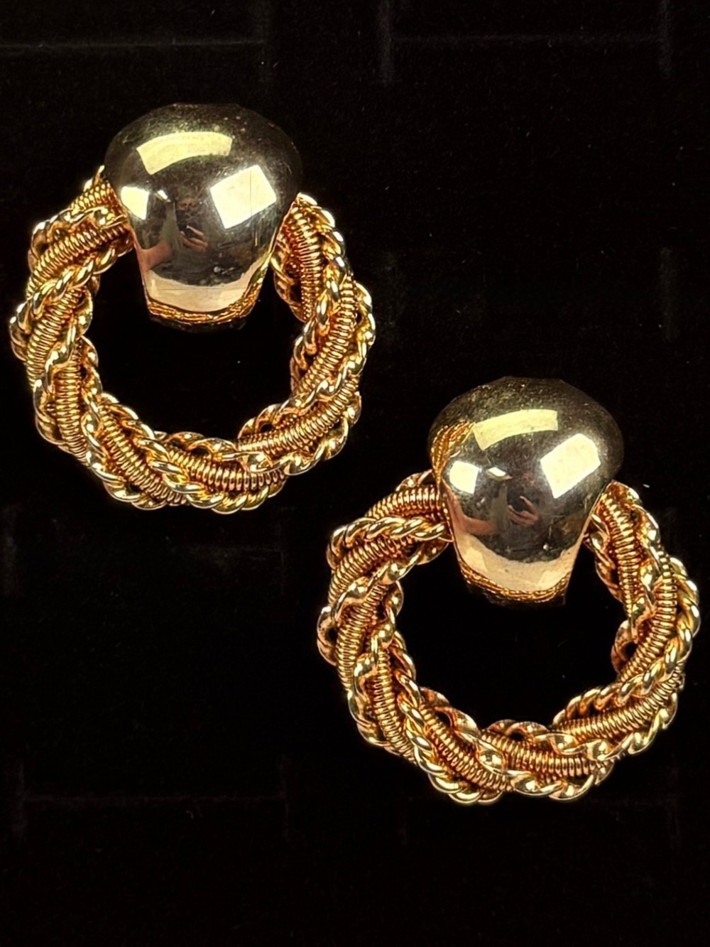 Vintage goldtone twisted rope accent clip on earrings